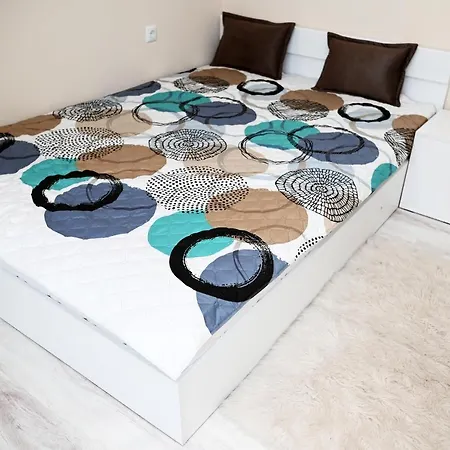 бисер 2023 Apartament Ruse